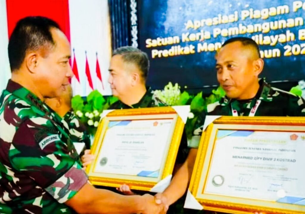 Rapim TNI 2025, Danmenarmed 2 Kostrad Terima Piagam Penghargaan Satker Peraih WBK